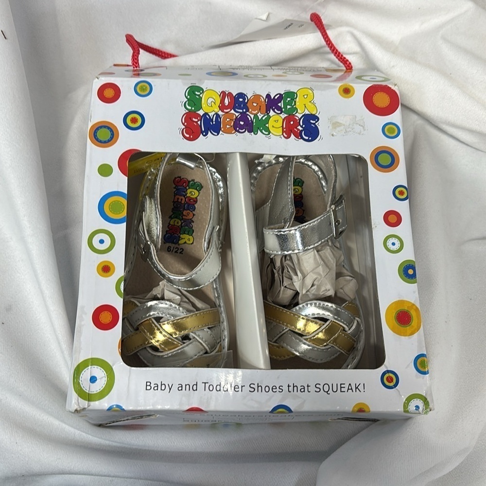 Squeaker Sneaker easy on squeaking Silver and Gold Kids teaching Sandals 6 - Picture 11 of 13